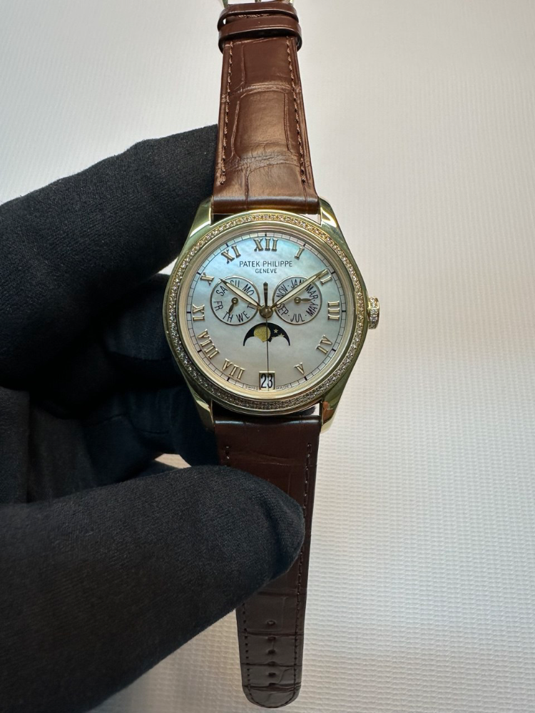 Часы Patek Philippe Complications 4936J-001