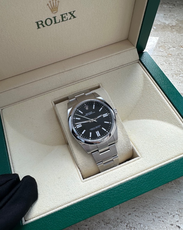 Часы Rolex PERPETUAL 41мм Steel 124300-0002