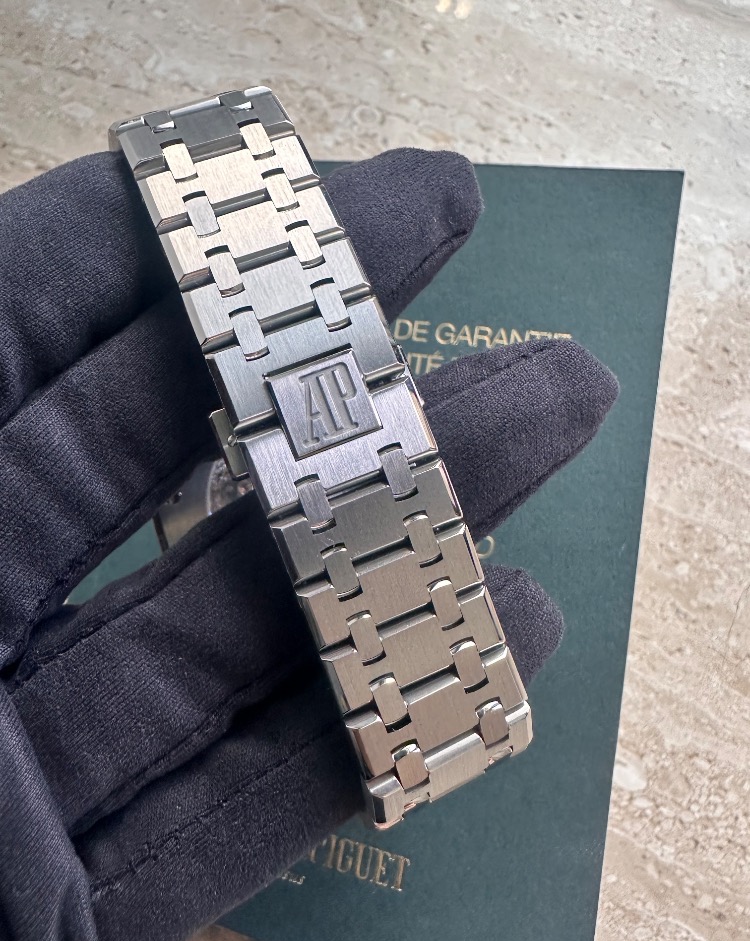 Часы AUDEMARS PIGUET 15400ST.OO.1220ST.02 Royal Oak Selfwinding 41 mm