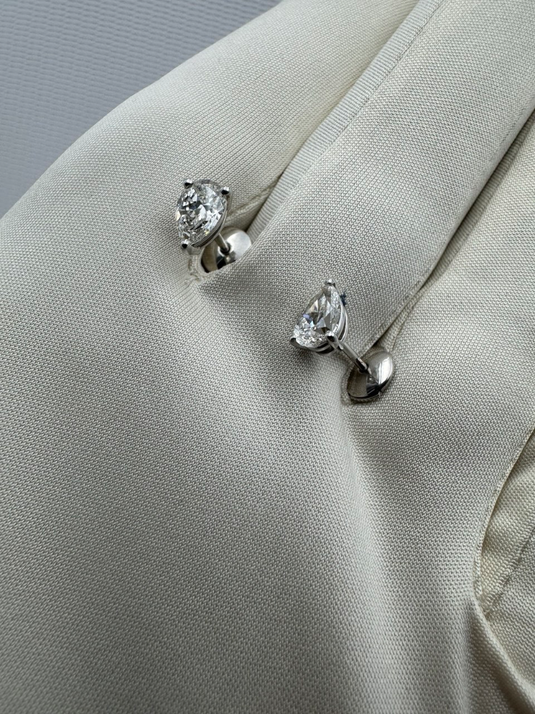 Серьги No name с бриллиантами 1 00ct/1 01ct F/VS2 GIA.