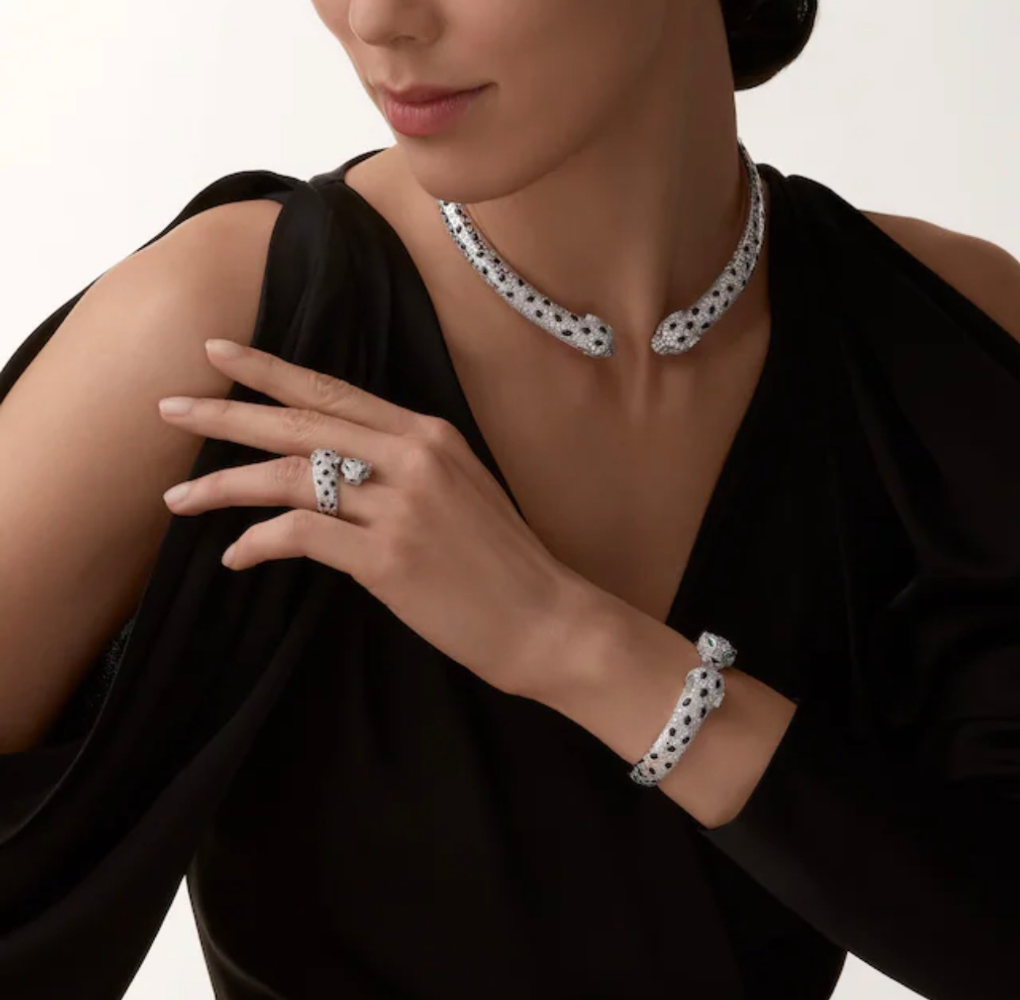 Колье Cartier PANTHÈRE DE TORQUE NECKLACE ARTICULATED PAVED N7424435