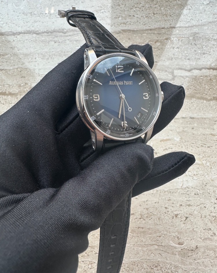 Часы AUDEMARS PIGUET CODE 11.59 BY АВТОМАТИЧЕСКИЕ 15210BC.OO.A002KB.01