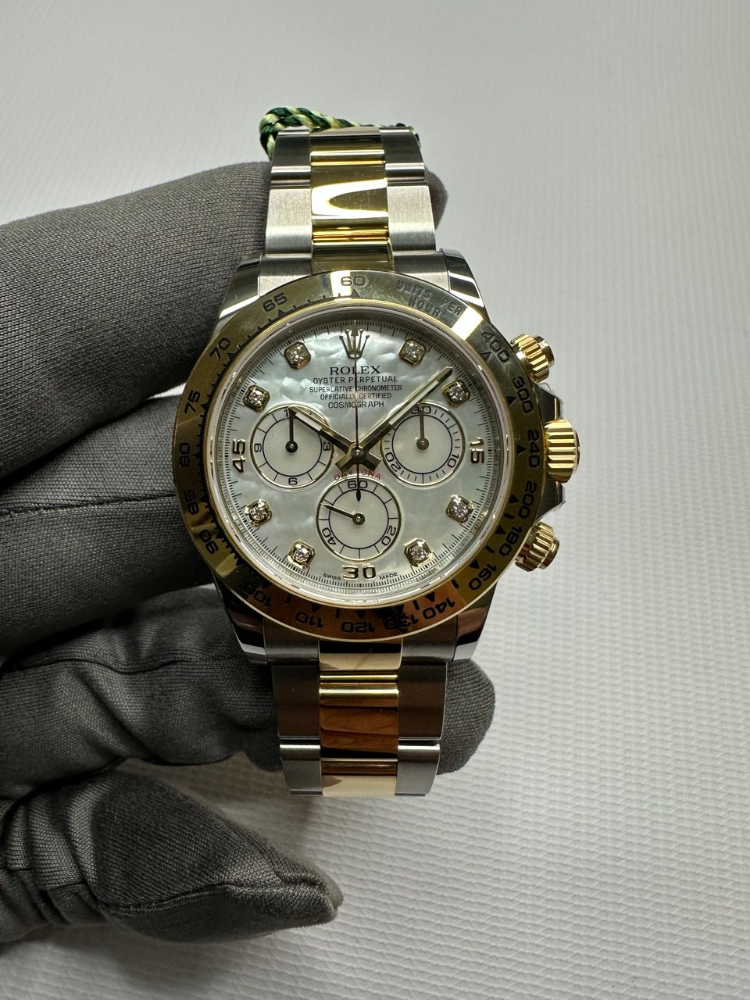 Часы Rolex Cosmograph Daytona 116503 WHITE MOTHER-OF-PEARL SET WITH DIAMONDS