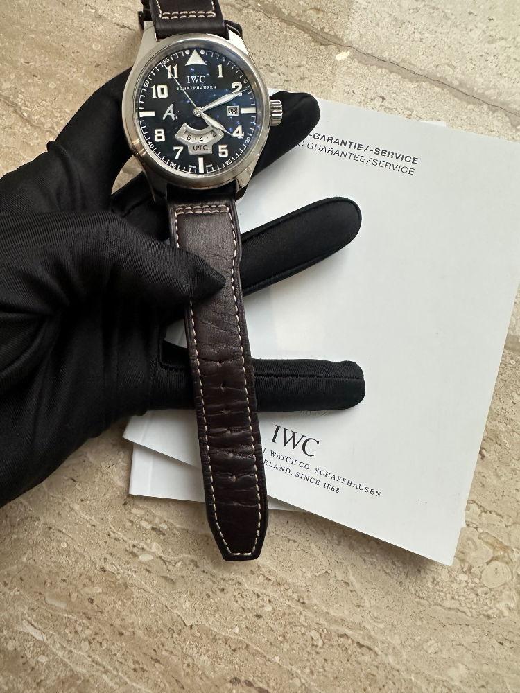 Часы IWC Saint Exupery UTC Pilots IW326102