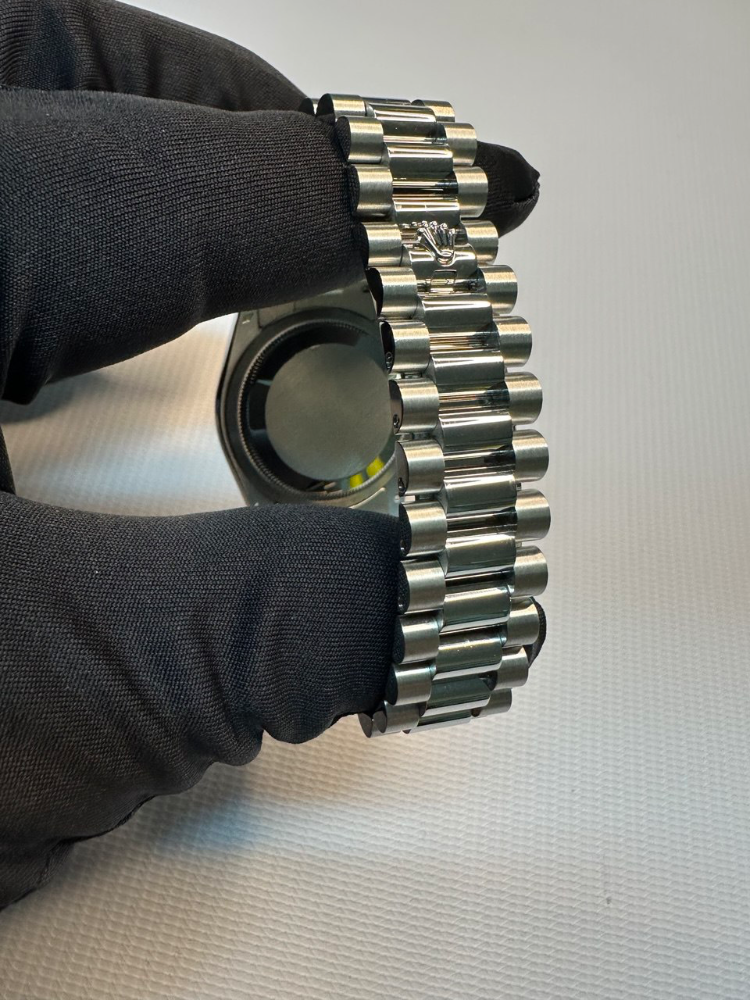 Часы Rolex Day-Date 36mm Platinum 118206-0114