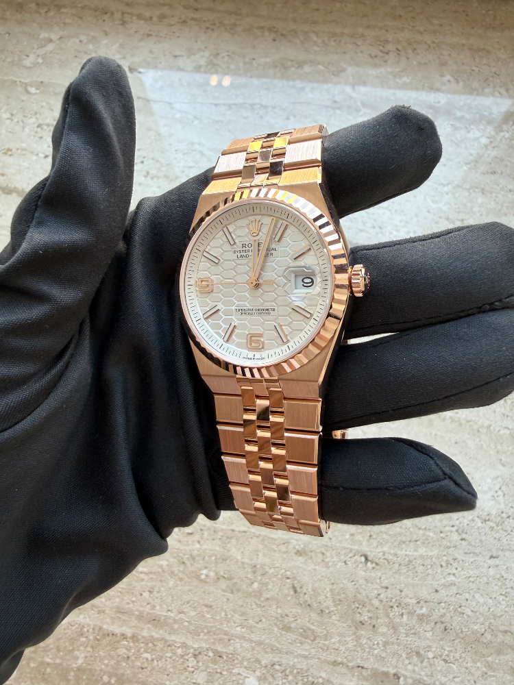 Часы Rolex LAND-DWELLER 40mm 127335-0001