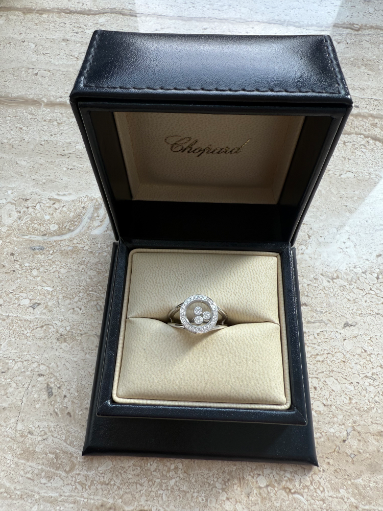 Кольцо Chopard Happy Diamonds 823926-1107