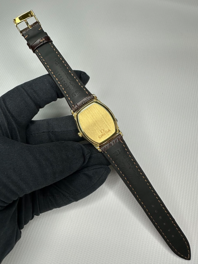 Часы Omega De Ville Prestige Tonneau Chronometer 4603.21.02