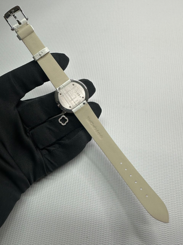 Часы Van Cleef & Arpels Charms Womens Watch VCARM95300
