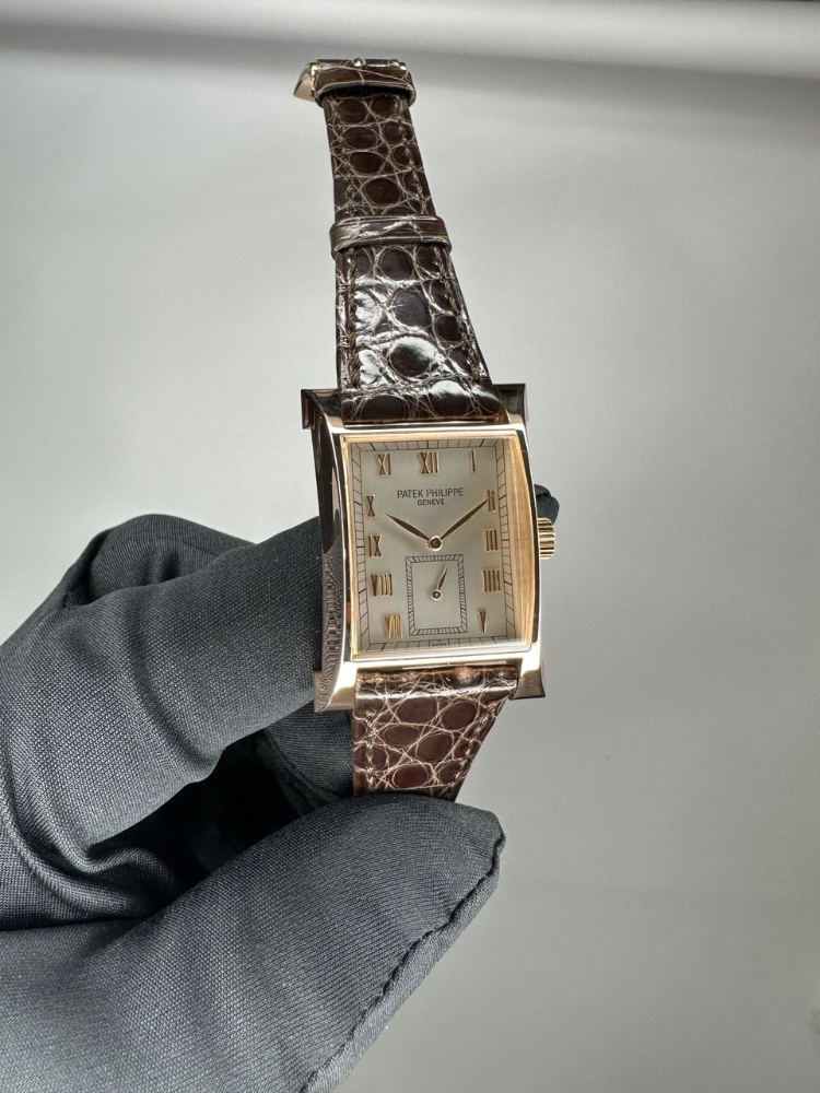Часы Patek Philippe Pagoda 5500-J