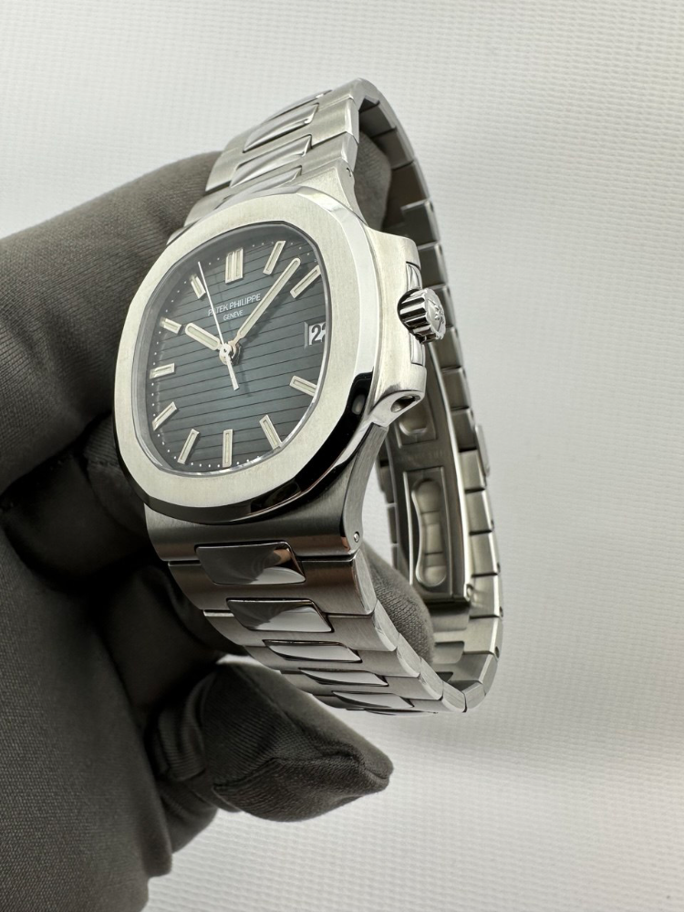 Часы Patek Philippe Nautilus 5800/1A-001
