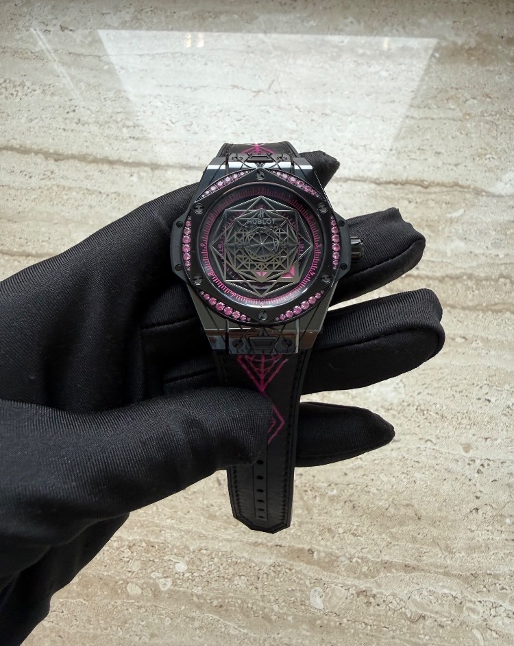 Часы Hublot Big Bang Sang Bleu All Black Pink 39 mm 465.CS.1119.VR.1233.MXM18