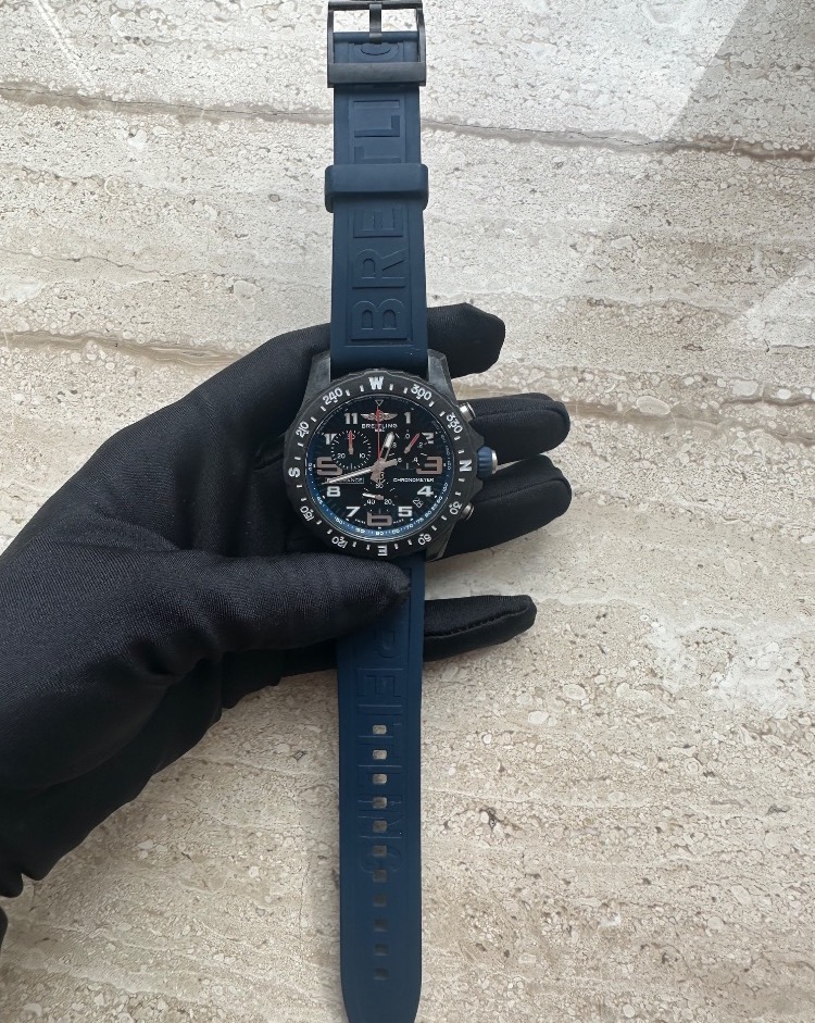 Часы Breitling ENDURANCE X82310D51B1S2
