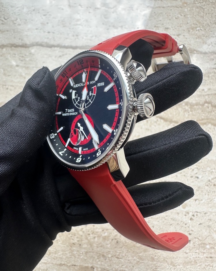Часы Arnold & Son Navigators White Ensign 1WEBS.B03A.K02B