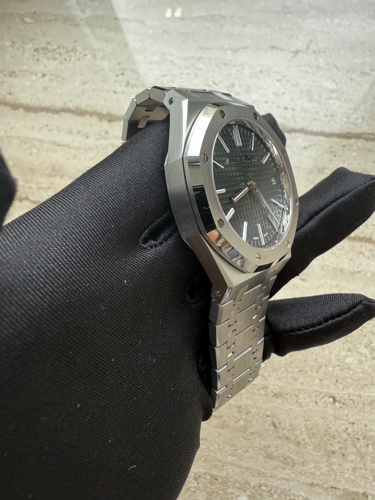 Часы AUDEMARS PIGUET ROYAL OAK SELFWINDING 15510ST.OO.1320ST.09