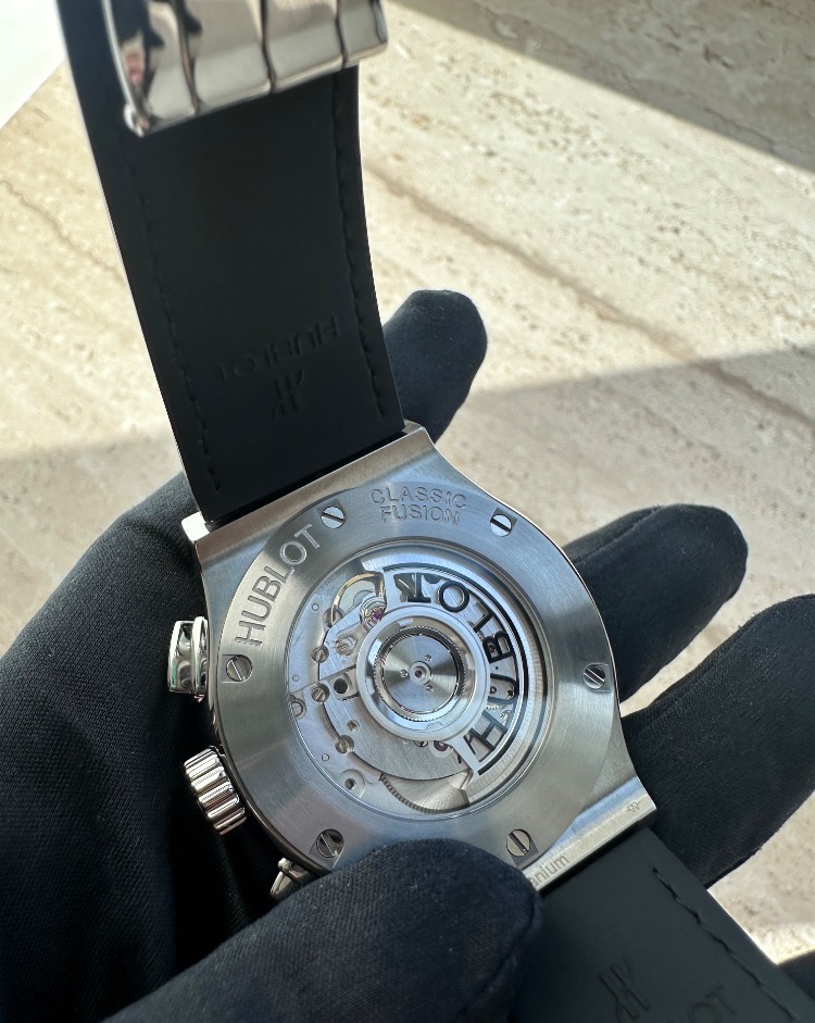 Часы Hublot Classic Fusion Chronograph 42 mm 541.NX.1171.LR