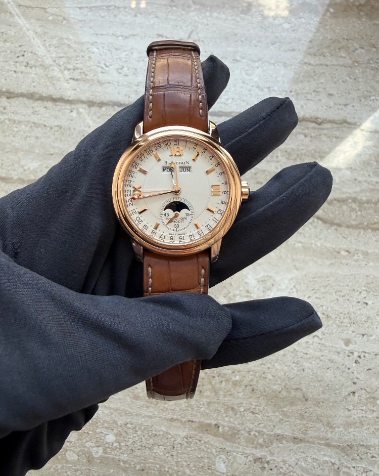 Часы Blancpain Léman Moonphase 18K Yellow Gold 2763