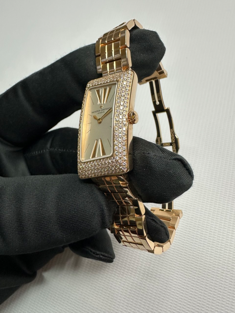 Часы Vacheron Constantin 1972 Cambree Small Model Paved Gold Bracelet 25515/U01R-9254