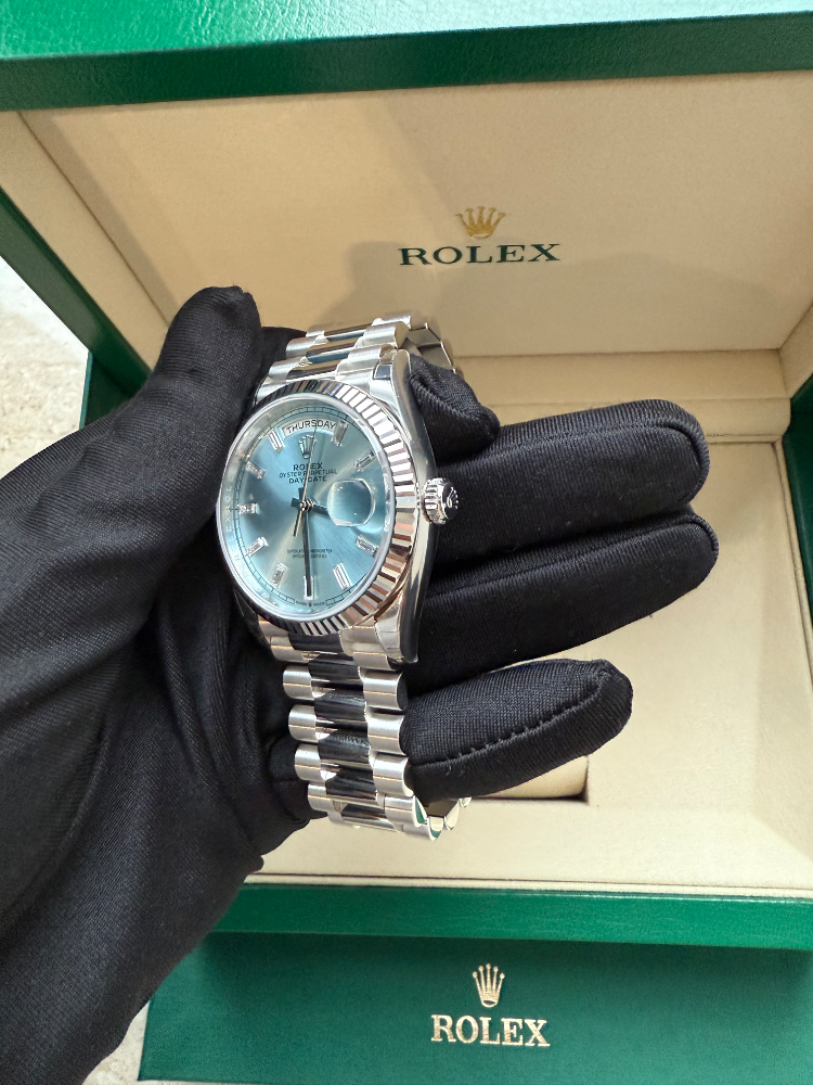 Часы Rolex DAY-DATE 36мм PLATINUM 128236-0009