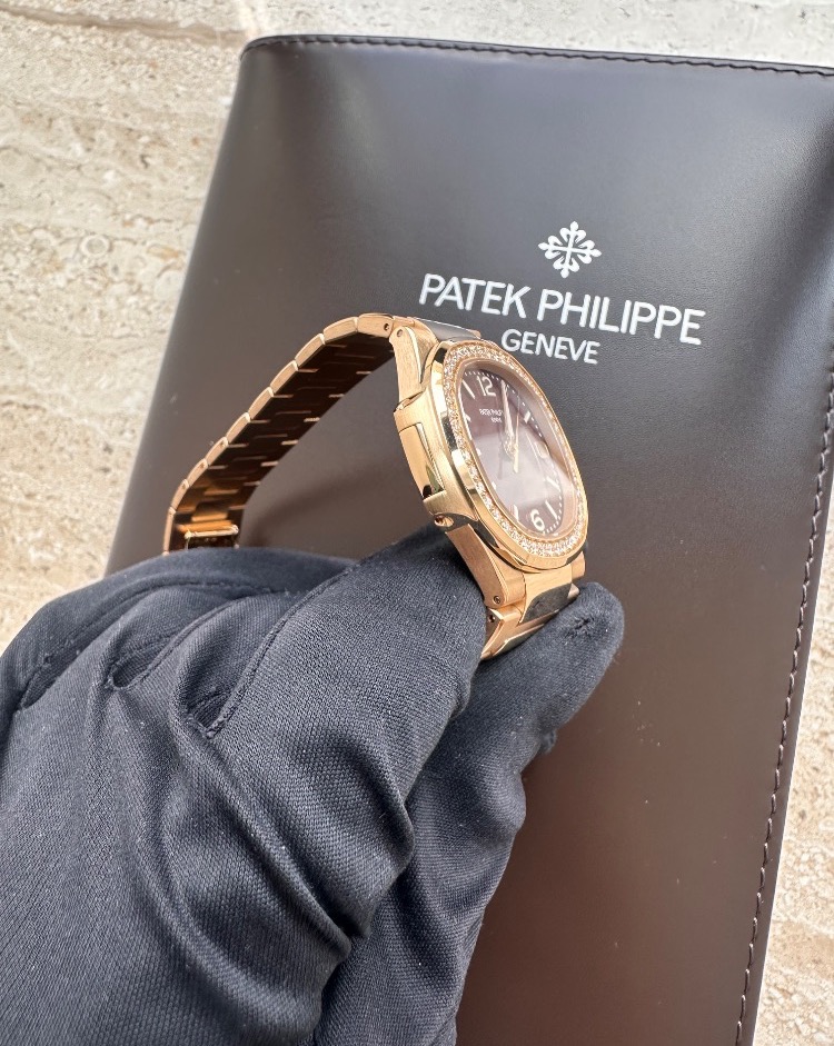 Часы Patek Philippe NAUTILUS LADY 7010/1R-013