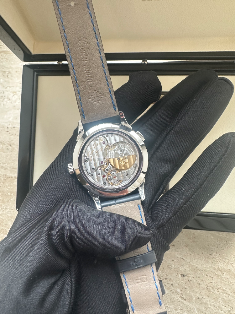 Часы Patek Philippe Complications World Time 5230P-001