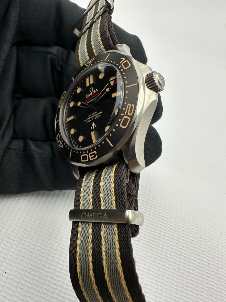 Часы Omega Seamaster DIVER 300M CO‑AXIAL MASTER CHRONOMETER CHRONOGRAPH 42 MM