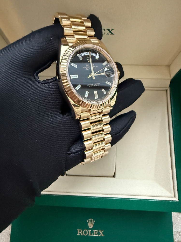 Часы Rolex Day-Date 40mm 228238