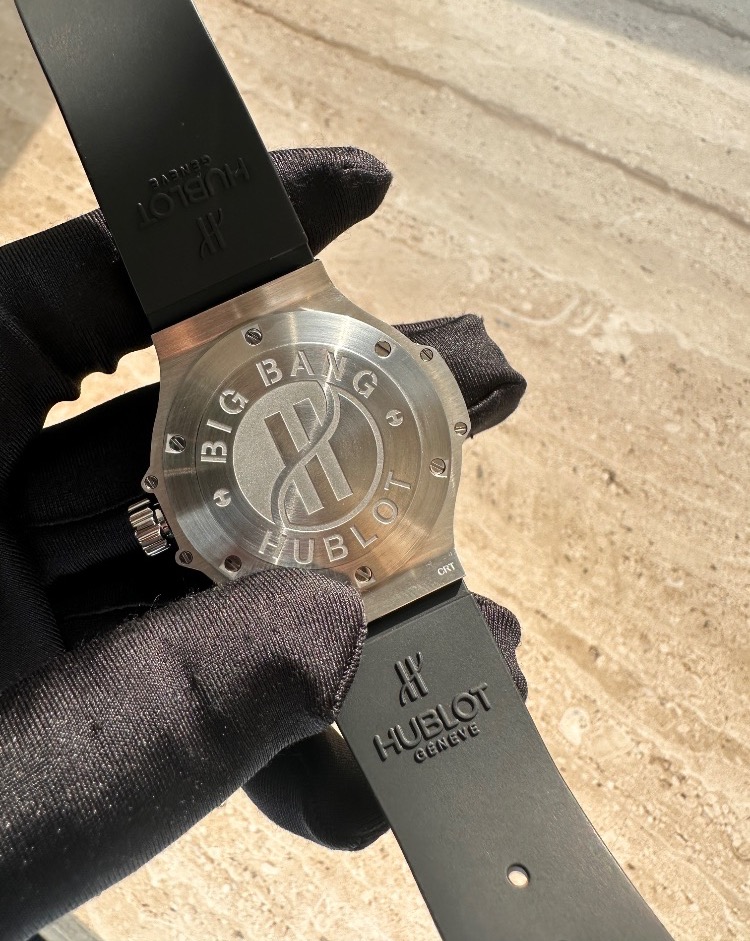 Часы Hublot Big Bang Steel Pave 38mm 361.SX.1270.RX.1704