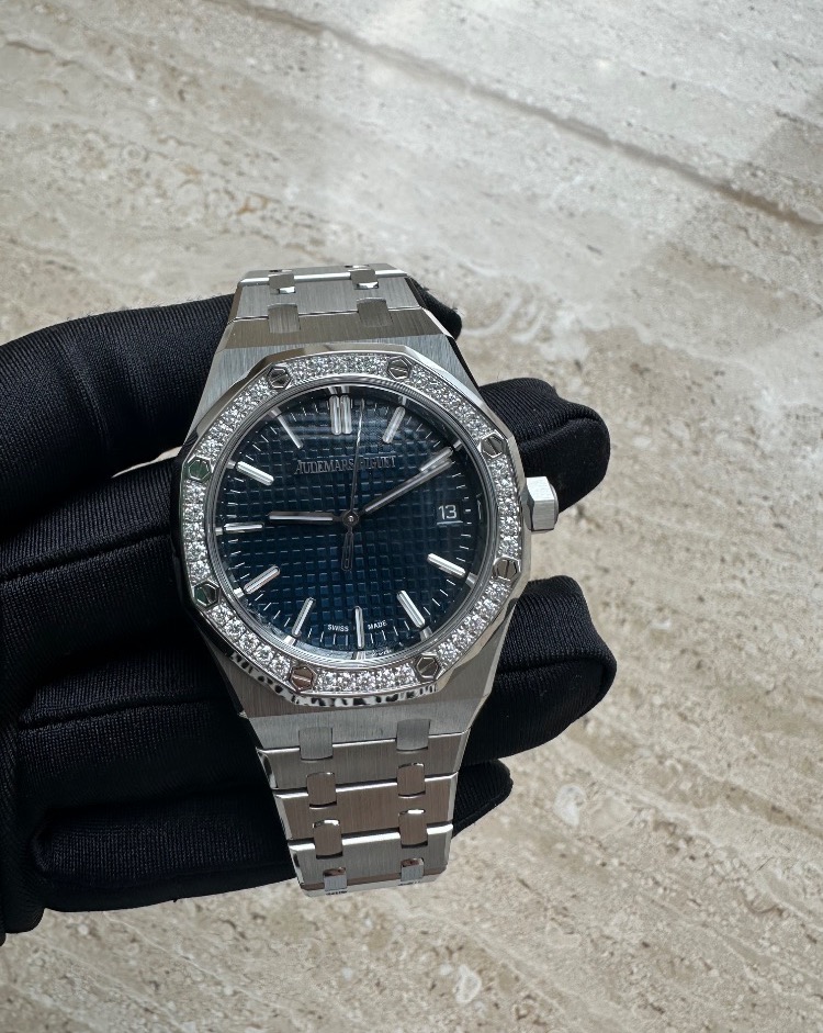 Часы AUDEMARS PIGUET ROYAL OAK AUTOMATIQUE 37 мм 15551ST.ZZ.1356ST.05
