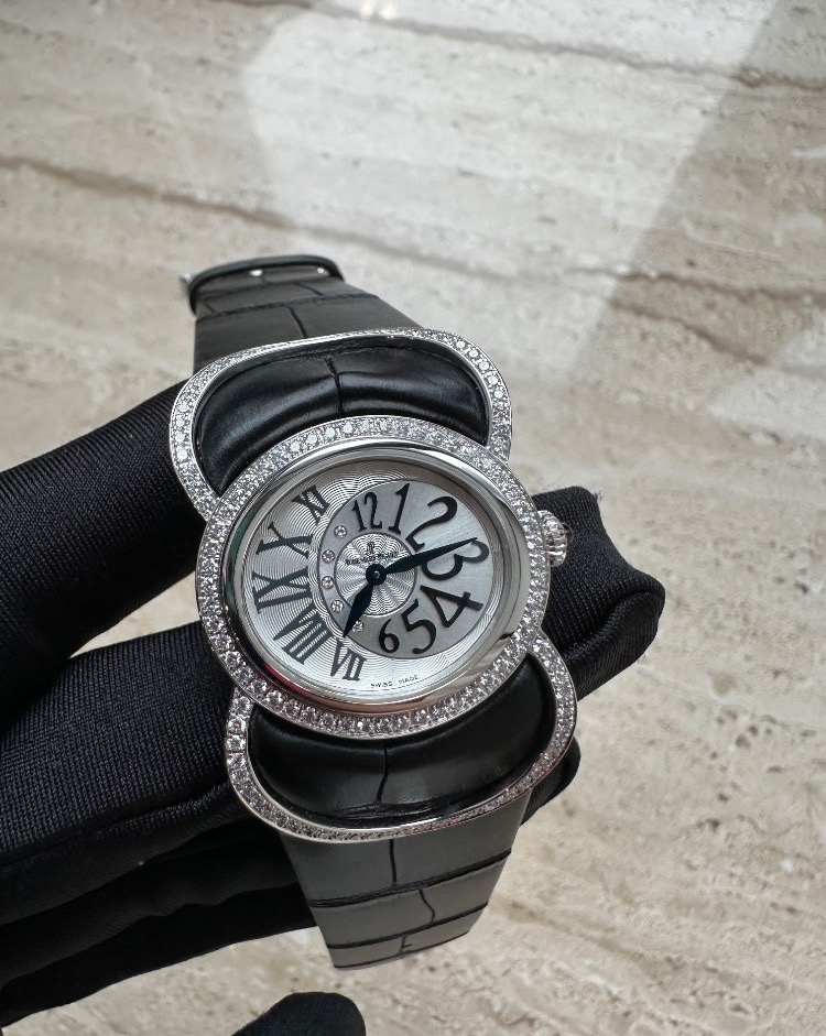 Часы AUDEMARS PIGUET Millenary Precieuse 77226BC.ZZ.A007SU.01