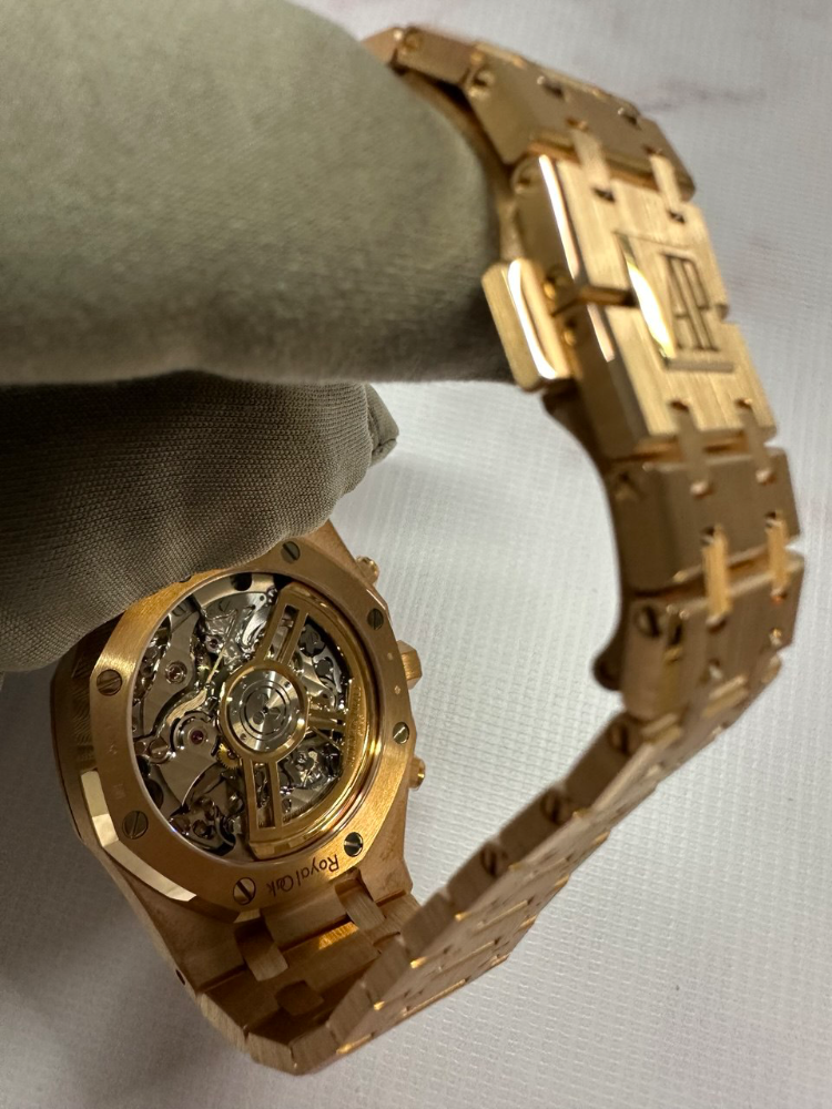 Часы AUDEMARS PIGUET ROYAL OAK CHRONOGRAPH 26240OR.OO.1320OR.08