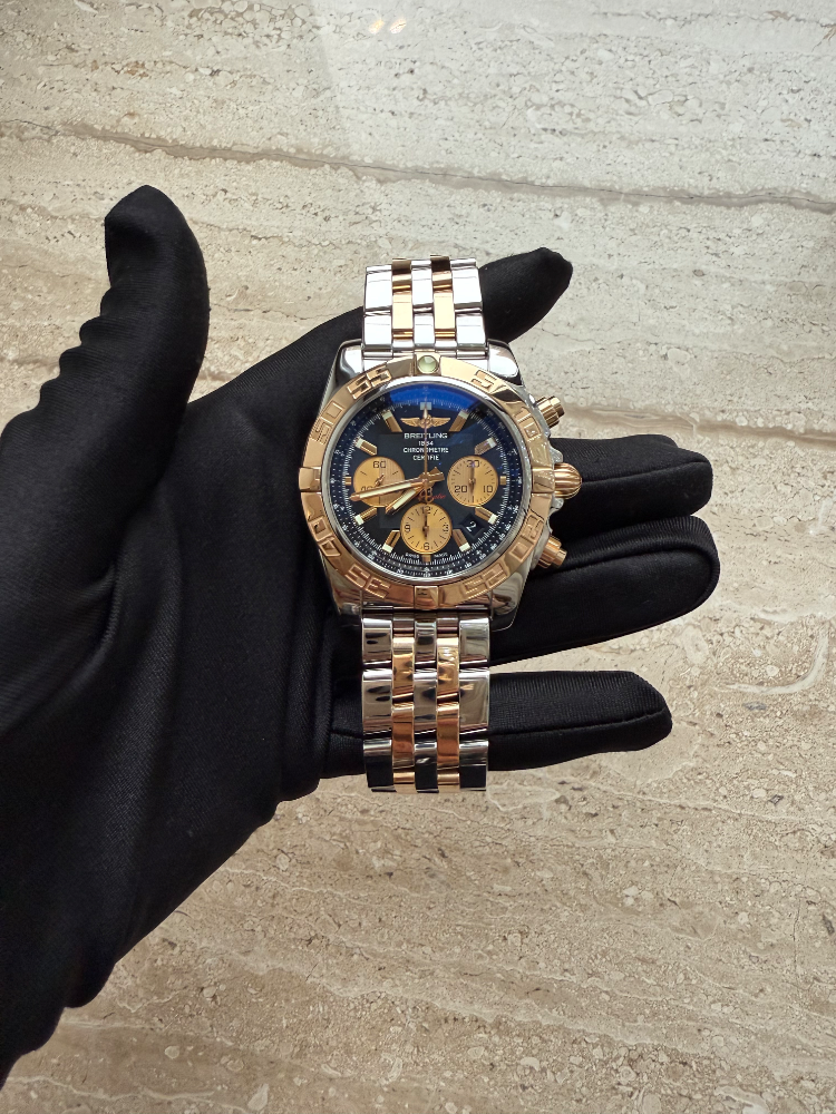 Часы Breitling CHRONOMAT B01 44MM CB011012/B968/375C