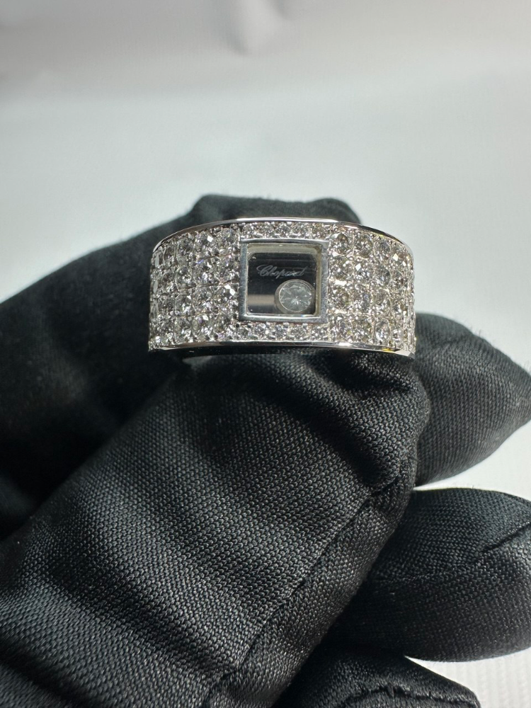 Кольцо с бриллиантом Chopard HAPPY DIAMONDS