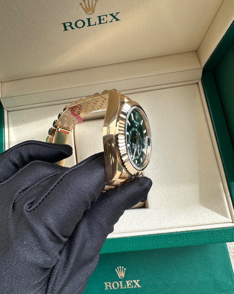 Часы Rolex SKY-DWELLER Yellow Gold 336938-0008