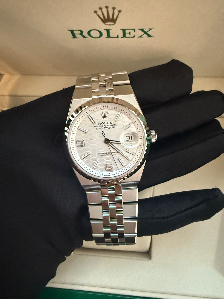 Часы Rolex LAND-DWELLER 36мм 127234-0001