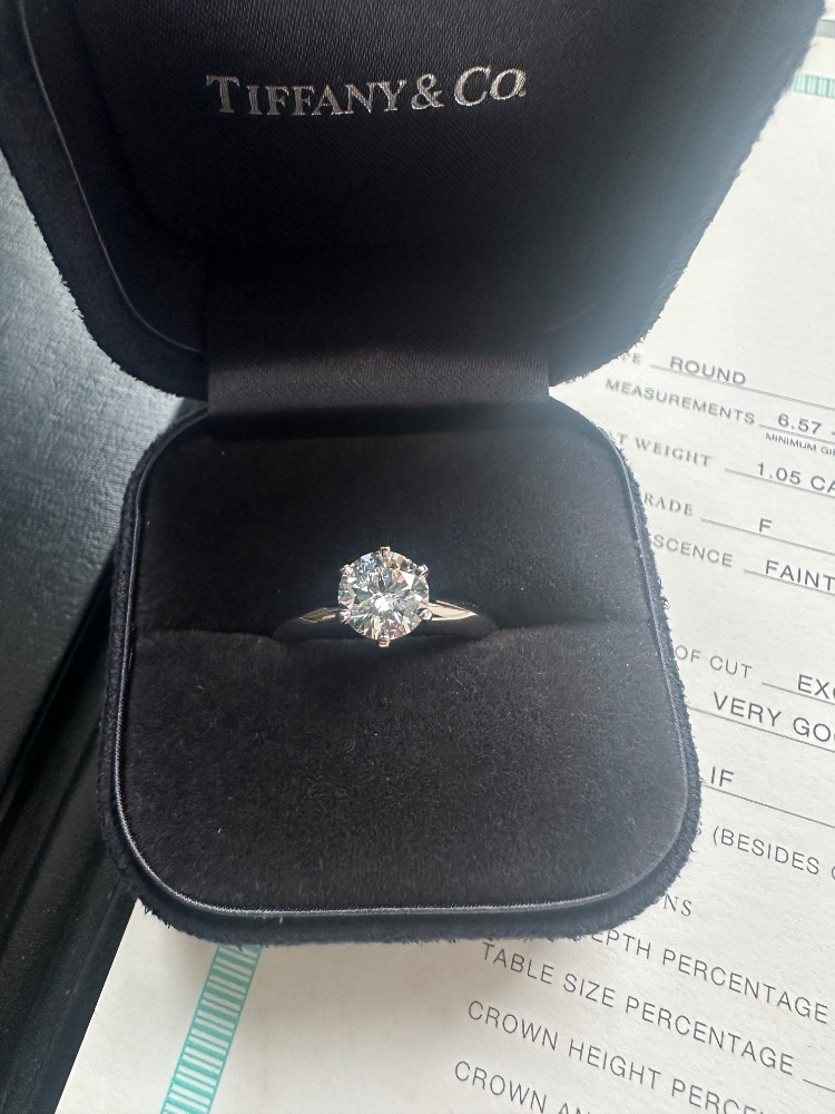Кольцо Tiffany&Co. Engagement Ring with a Tiffany True Diamond 1 05ct F/IF