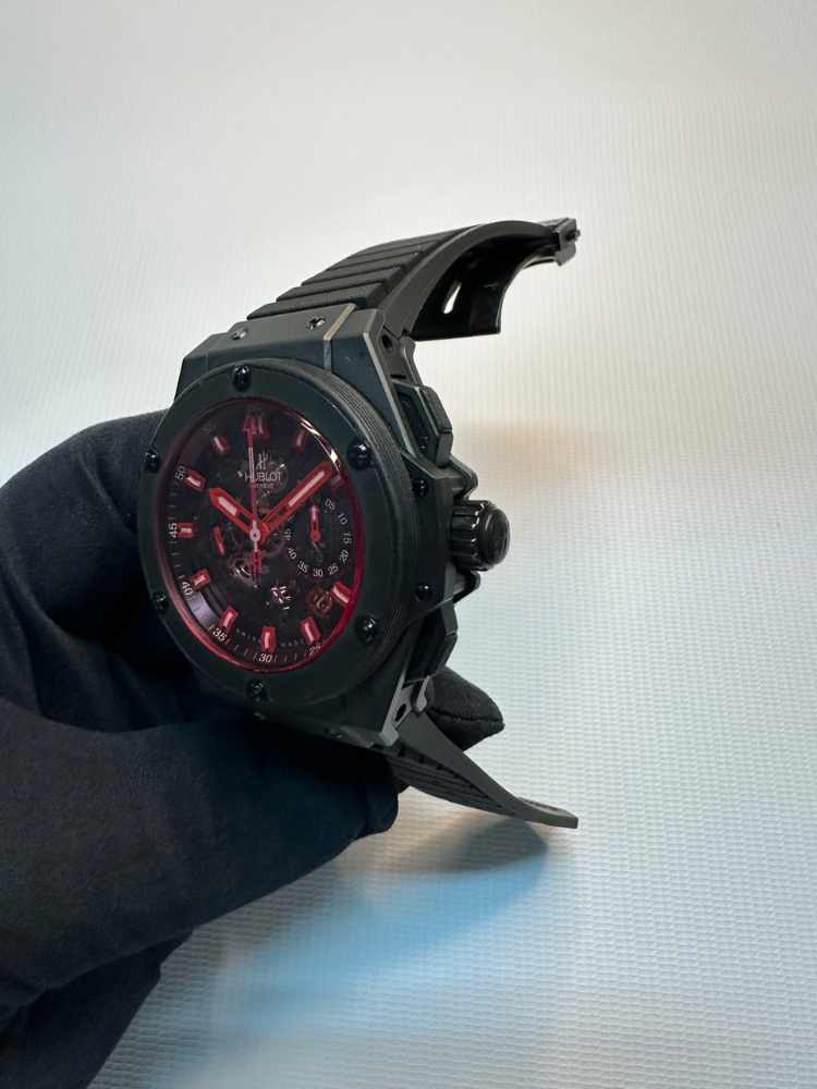 Часы Hublot King Power Red Magic 48 701.CI.1123.GR