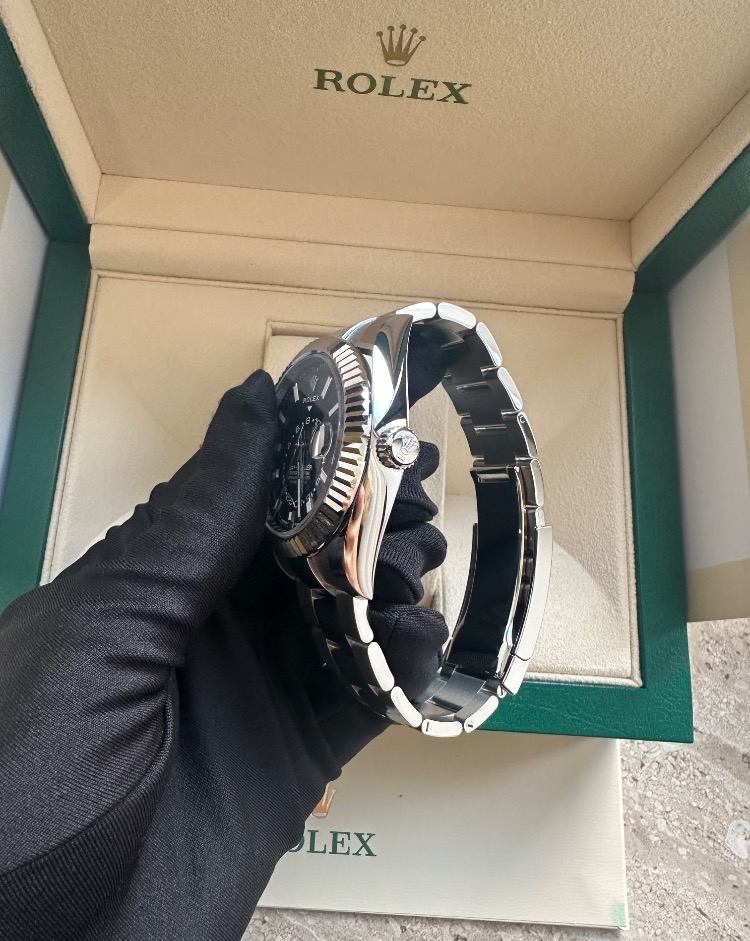 Часы Rolex Sky-Dweller 42 mm Steel and White Gold 336934-0007