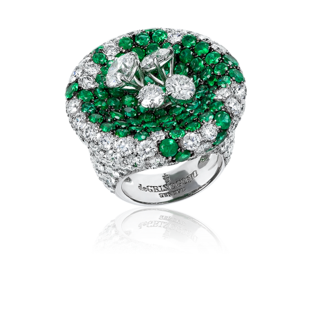 Кольцо De Grisogono  из эксклюзивной коллекции Emerald and diamond